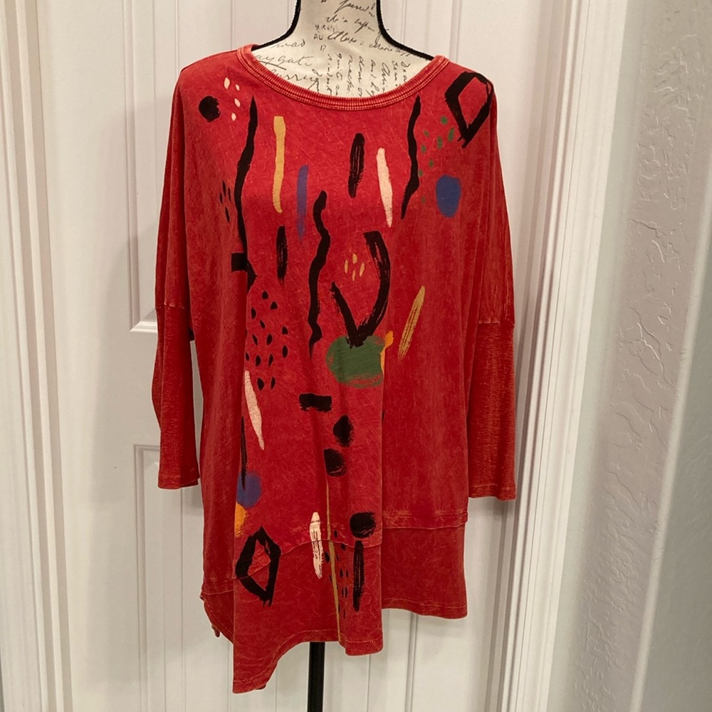 Jess & Jane Red Abstract Print Women's Top Size 3X (but fits like a 2X)